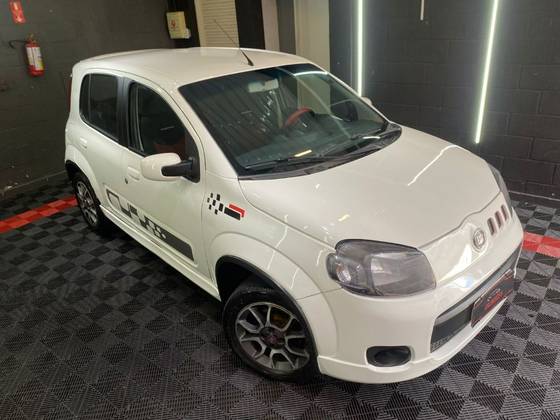 FIAT UNO 1.4 SPORTING 8V FLEX 4P MANUAL